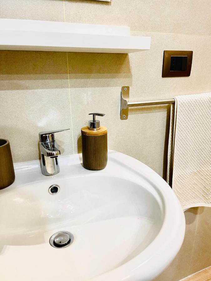 Chiaia175 Hotel Napoli Ngoại thất bức ảnh